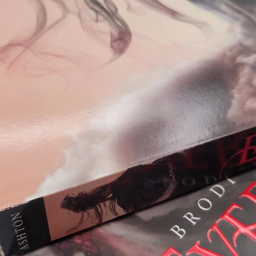 Brodi Ashton Everbound Evertrue First Edition Everneath Book Lot Excellent